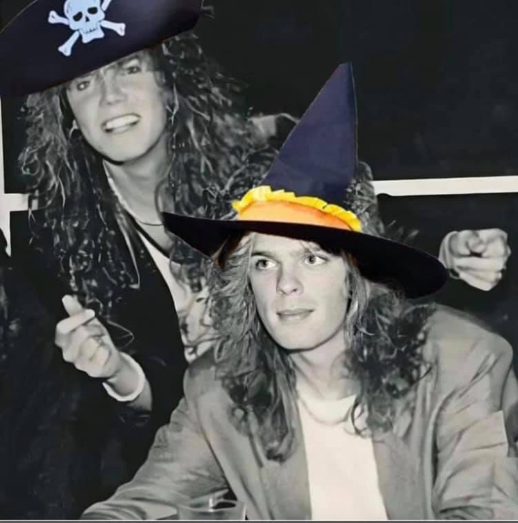Happy Halloween friends 🎃
#JoeyTempest #JohnLeven  #europetheband  Youth .