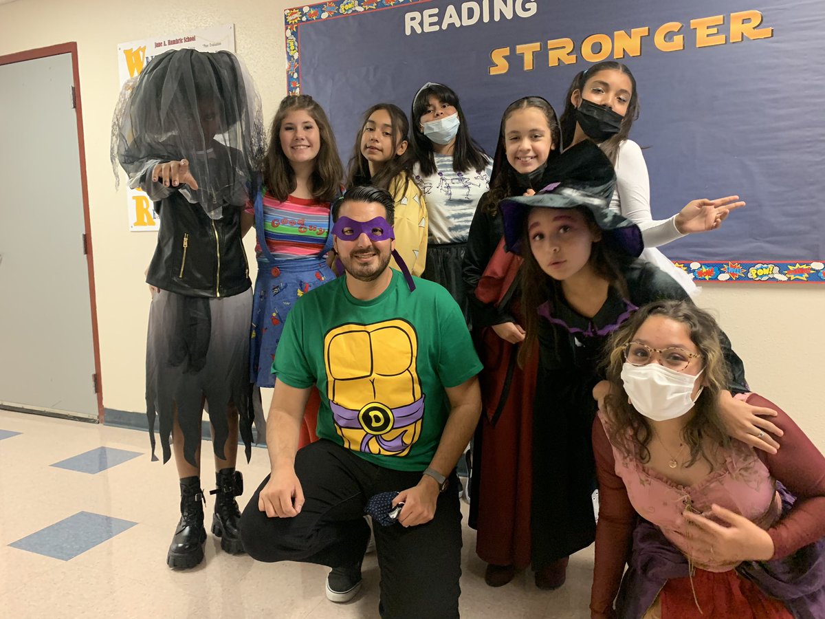 PNevarez03_JHS's tweet photo. Our 6th grade readers are ready for a magical Halloween at Jane A. Hambric🥷🏻🎃 https://t.co/rR725uDiBt