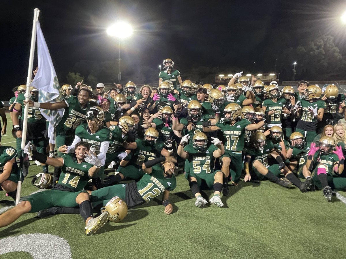 vcspreps's tweet photo. FINAL SCORE: St. Bonaventure 34, Oks Christian 13; Seraphs win the Marmonte League championship and complete the seventh undefeated regular season in school history https://t.co/RKhOHUoRen