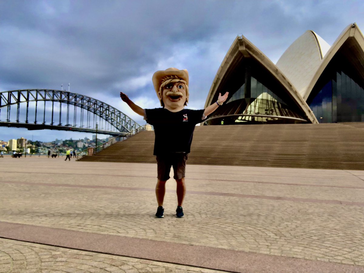 homeless_huey's tweet photo. Thank you @sydney_sider Huey had a wonderful time visiting 🤠

Raising awareness for #Mentalhealth &amp; #Homelessness @ruok @WoundedHeroesAu  🙏
(Please support them if you can) 
#Australia #NSW #HomelessHuey https://t.co/tcBTqqogVL
