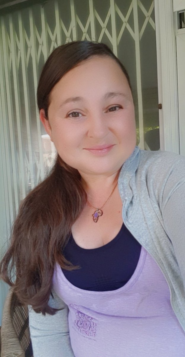 Charlot40731317's tweet photo. About to set off on a run in support of @rettsyndromesa #RunForRett awareness campaign. October is Rett Syndrome Awareness month. Rett Syndrome is a rare genetic mutation affecting predominantly girls. #RunForRett 💜 https://t.co/i94RbNxe8E
