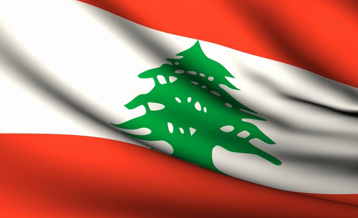 h_krystelle's tweet photo. ملّوا الدني اعلام لبنانية 
#بحبك_يا_لبنان 🇱🇧 https://t.co/QDJiBtSkDb