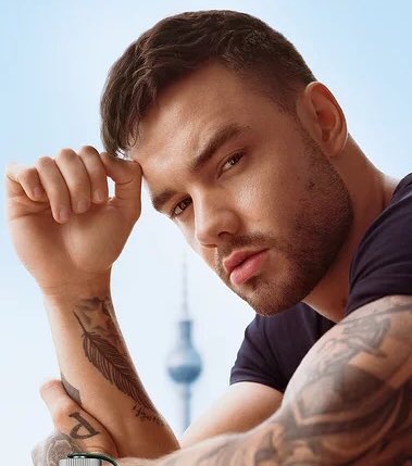 LiamPayneVnzla's tweet photo. 📣| Se ha actualizado el chart “Hot Trending Songs” del Billboard y Sunshine está en el puesto #14 con 23K menciones. https://t.co/eikDuJVVzu