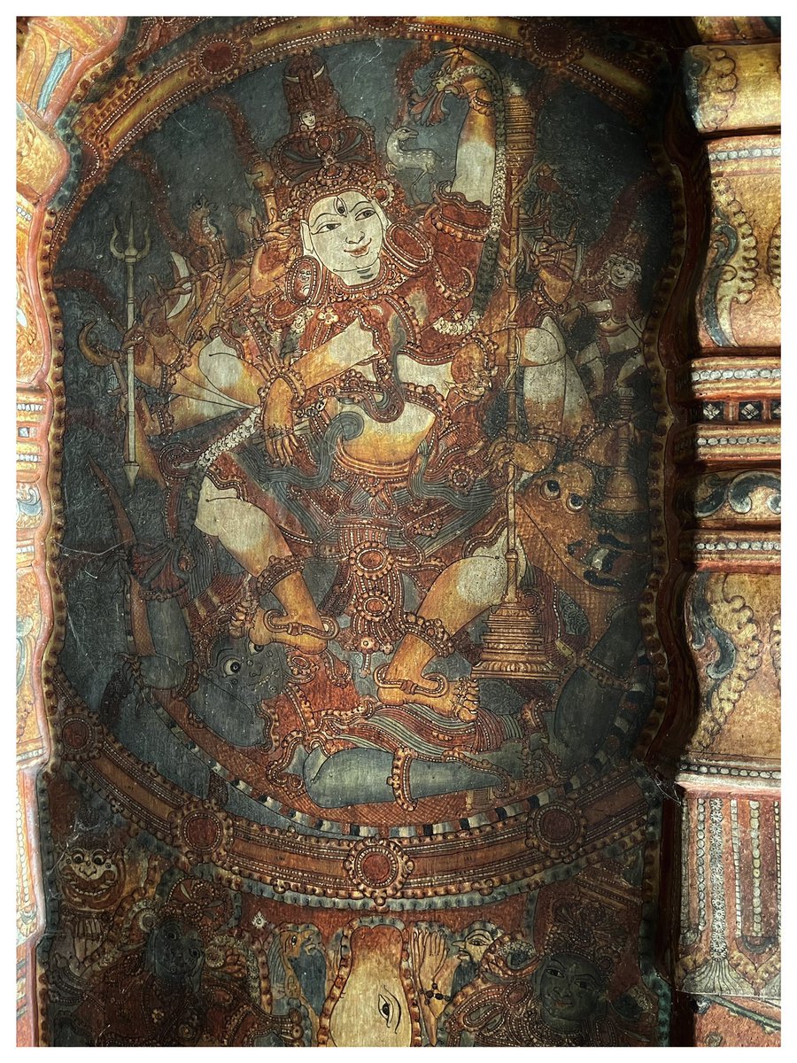 gdeshpa1's tweet photo. Pics of the Adikeshava Perumal temple of Thiruvattaru, a huge temple with Shri Vishnu in a reclining position on Adisesha.  The temple has beautiful murals painted in Kerala style. #tamizhtales

https://t.co/kCZhcxehvE https://t.co/GSbVWcMyJX