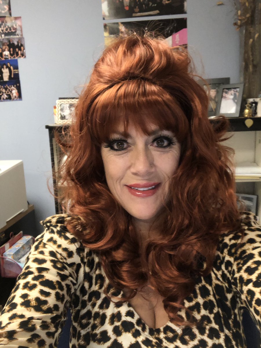 CharcuteriesPam's tweet photo. @KateySagal I did not dress up this year but last year I was you!! Lol #pegbundy @KateySagal https://t.co/OLcaIyeobW