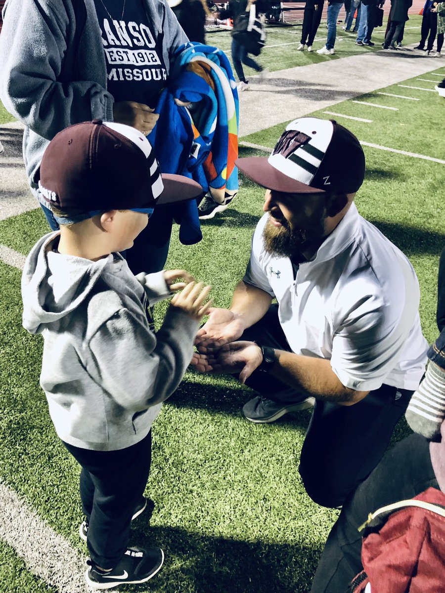 coachprburkhead's tweet photo. Great week to be a Wildcat! 8th week in a row of straight Ws across the entire program. Most importantly, a big win over e.f. tonight, 42-12. Glad mom and dad got to be here for this one! #GoWildcats #ProudToBeAWildcat #BEATef https://t.co/RjJgP5ADUH