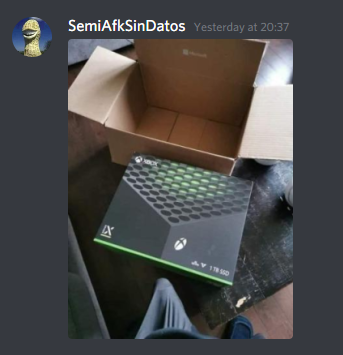 ByJoshhh_'s tweet photo. guitar comprando un xbox https://t.co/BBRbxWfjuU