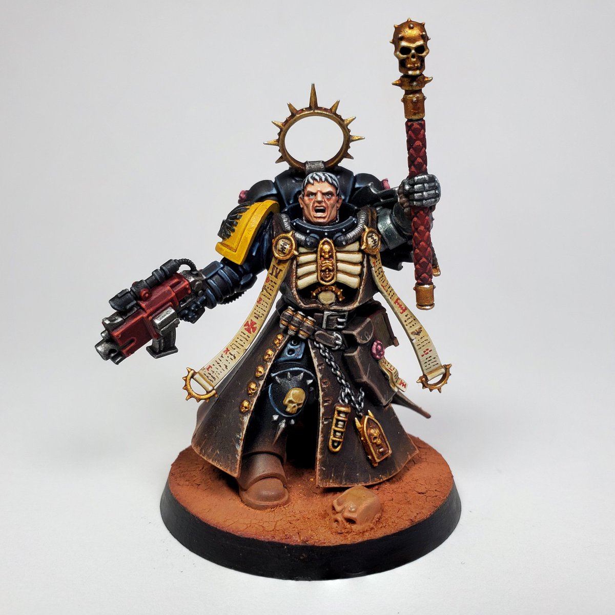 Andylusive's tweet photo. Thron Cadmar - Angels of Vigilance Deathwatch Primaris Chaplain of Watch Fortress Darkwalker.
#WarhammerCommunity #PaintingWarhammer #Warhammer40k #citidelminiatures #warmongers #minipainting #paintingminis #deathwatch40k #angelsofvigilance #primarischaplain https://t.co/ZtBSCgTvgD