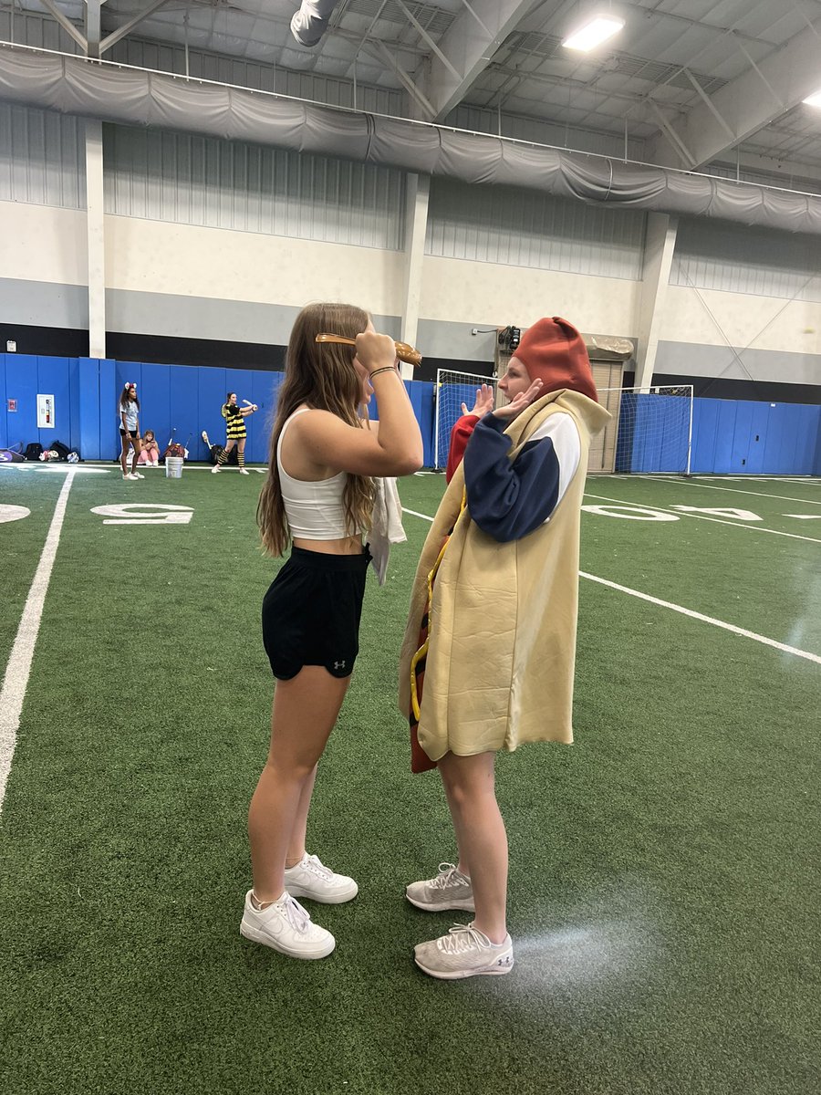 GoalDiggers22's tweet photo. We ate up kickball this year😆!!!
Happy Halloween 🎃 @CHSLadySpartans https://t.co/cvDgZofJGy