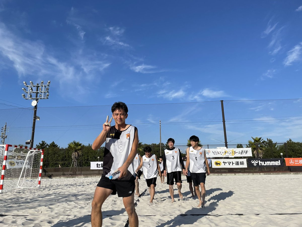 JHA_handball's tweet photo. 1st Period終了！🌊
Springboks 0(2-14)1 シースター東海

間もなく2nd Period！
応援よろしくお願いします！
ライブ配信はこちらから💁‍♂️
https://t.co/0hkWRsVCvT

#全日本ビーチハンドボール選手権大会
#ビーチハンドボールを止めるな
#ビーチハンドボール　#無観客試合
#生配信　#ライブ配信 https://t.co/IPZths7112