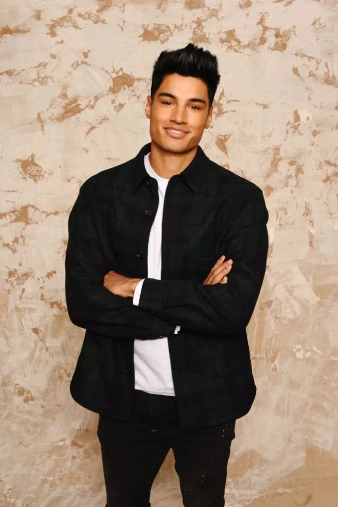 Matt_Robert's tweet photo. Solo portrait: @SivaKaneswaran edition! https://t.co/trLK8nBt6f