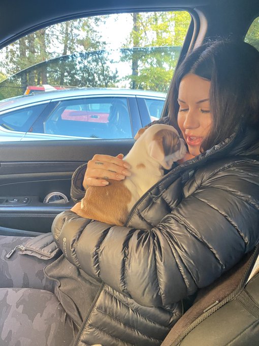 I gots a new puppy🥰😌 Lunar will meet her tomorrow 💘 https://t.co/ka3eZWFl1f<a href="/tag/summertime"class="tags"><span>#summertime</span></a><a href="/tag/wethairdontcare"class="tags"><span>#wethairdontcare</span></a><a href="/tag/popsicles"class="tags"><span>#popsicles</span></a><a href="/tag/bows"class="tags"><span>#bows</span></a>