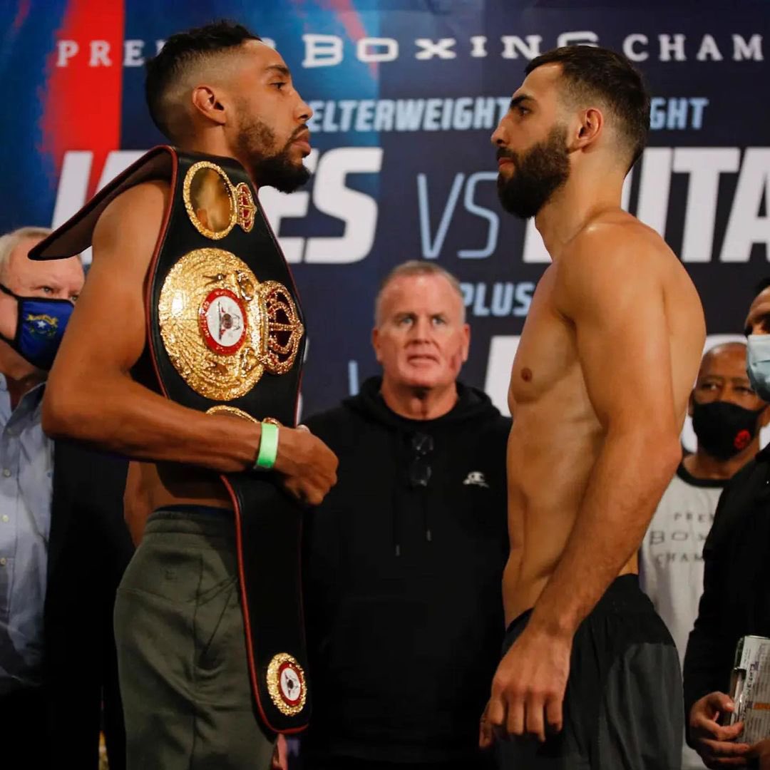 ⚖️Взвешивание ⚖️

Вес Раджаба Бутаева составил 146,25 фунта (66,3 кг), Джеймел Джеймс показал на весах 145,25 фунта (65,9 кг).

В России этот бой покажет в прямом эфире «Матч ТВ», начало 5:00 (мск) 31 октября.