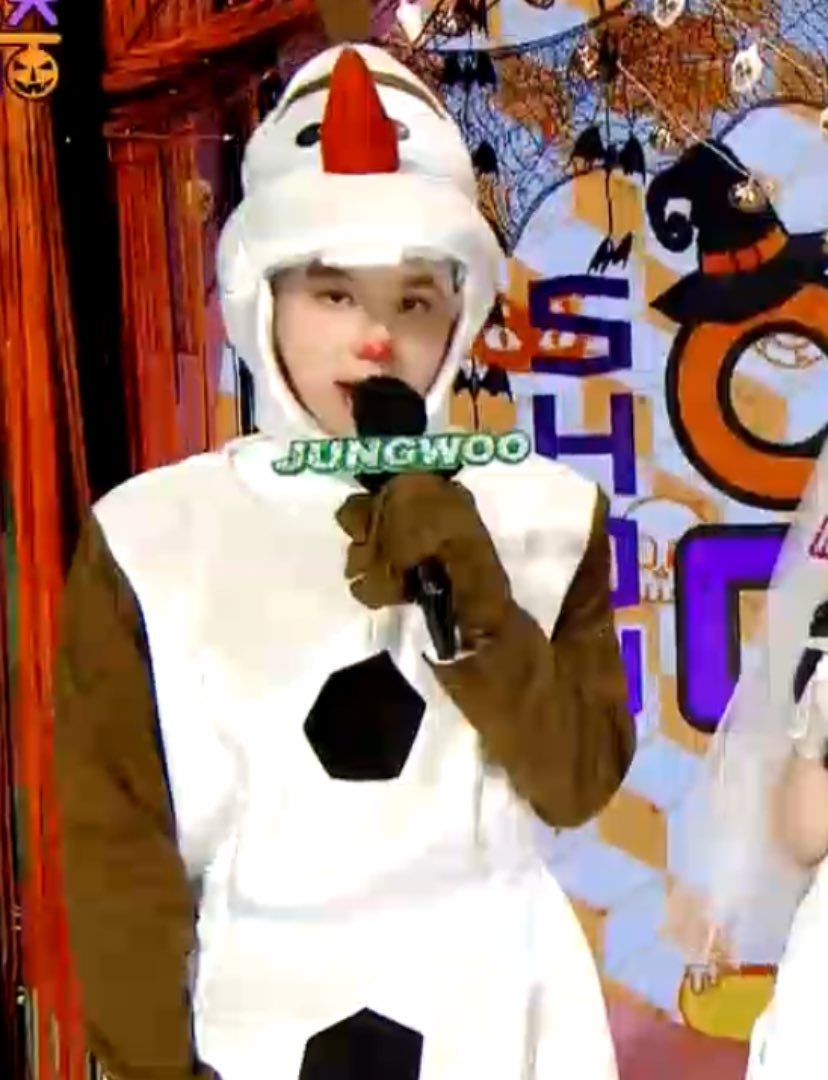 แกงมาก นึกว่าจะแต่งเป็นแวมไพร์เท่ๆ เป็นโอลาฟเฉย55555555555555555