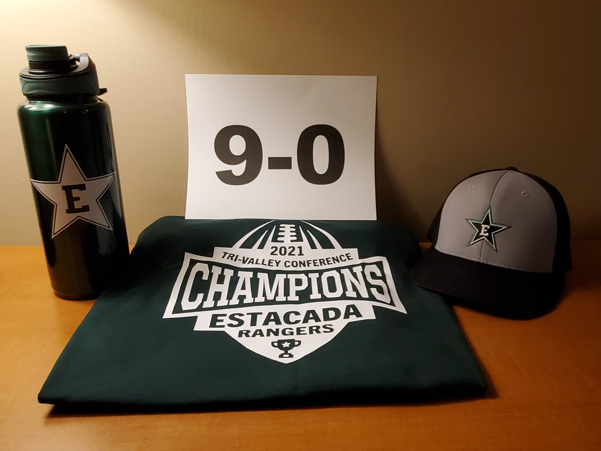 MarcSchilling's tweet photo. A perfect 9-0 regular season record. Blessed to be on this ride.  14 straight wins in 2021.  #3 Ranked along with 2 other undefeated teams.  Great group of kids that understand our culture and our concepts.  #forthestar #playoffbound https://t.co/Vmbkey8wlz