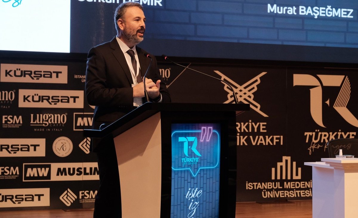 tugvauniversite's tweet photo. #TürkiyeFikirKongresi, birbirinden değerli katılımcılarımızın konuşmalarıyla başladı!

#FikrinKongresi
#SözümüzVar https://t.co/POO4cbMSHy