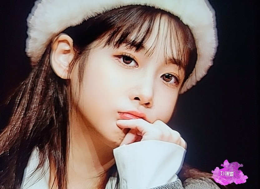 지애별💖 tweet media