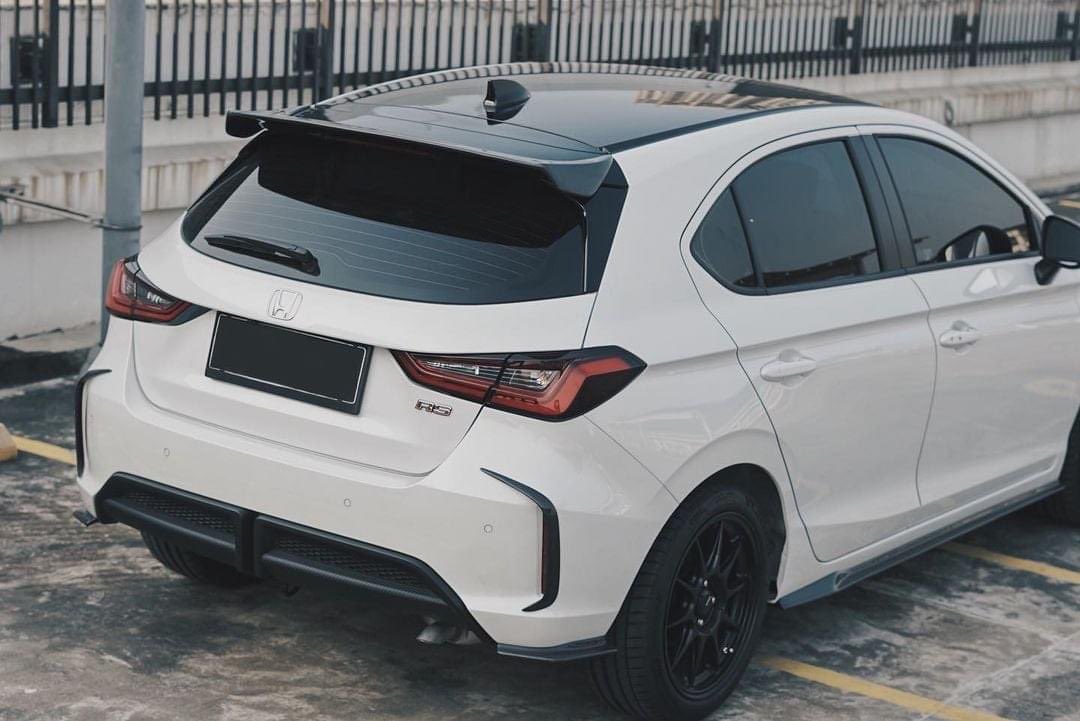 RajaCuti's tweet photo. Handome betul lah Honda City Hatchback RS ni π₯
Dah macam Mercedes A-Class dah ni. Orang yang kurang minat Honda pun akan jadi minat lepasni!
πΈ Degareji
#RajaCuti #RCTrending #Honda #Allnew ##Update https://t.co/GP4B47w8QX