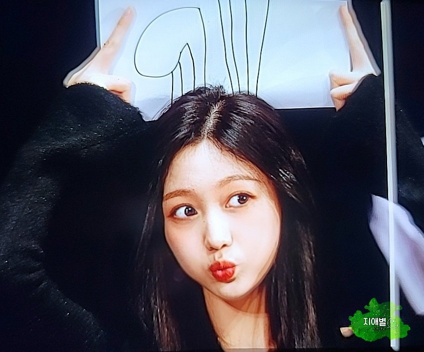 지애별💖 tweet media