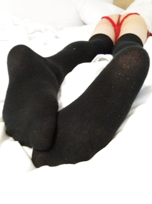 Feet.

#femboy #crossdresser #twink #NSFW https://t.co/se8QUyHPjQ