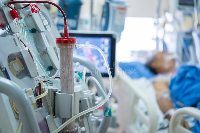 Critintensive1's tweet photo. The day of a critically ill patient is punctuated by the passage of different members of the healthcare team. Doctors examine patients every morning and update the medical record. https://t.co/pc3CvTO4J6