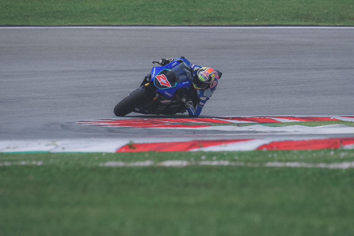 _kasmadaniel's tweet photo. alhamdullilah, pole position . let’s enjoy race 1 today 🐉💙 https://t.co/rjQuNlM1Ml