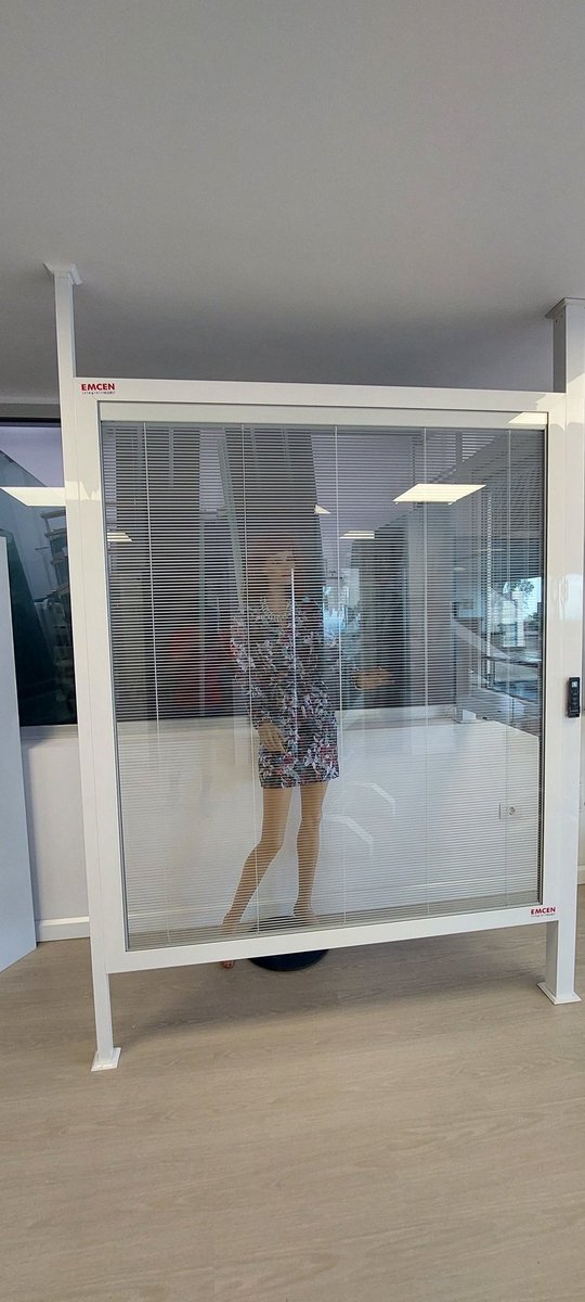 cristaldrago's tweet image. Screenline eléctrica con mando a distancia.
#Screenline #Climadrago