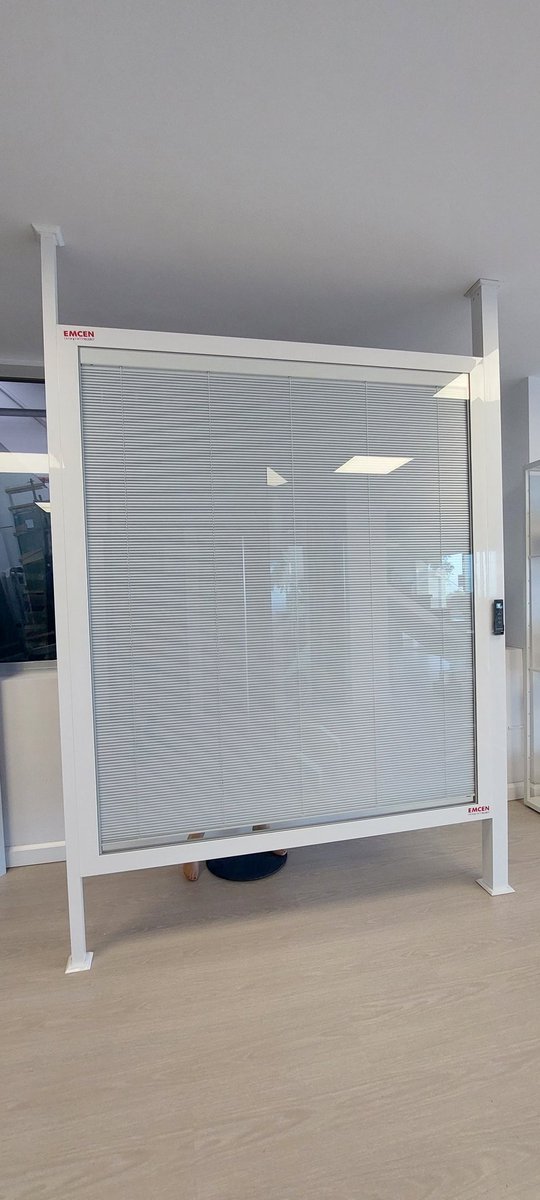 cristaldrago's tweet image. Screenline eléctrica con mando a distancia.
#Screenline #Climadrago