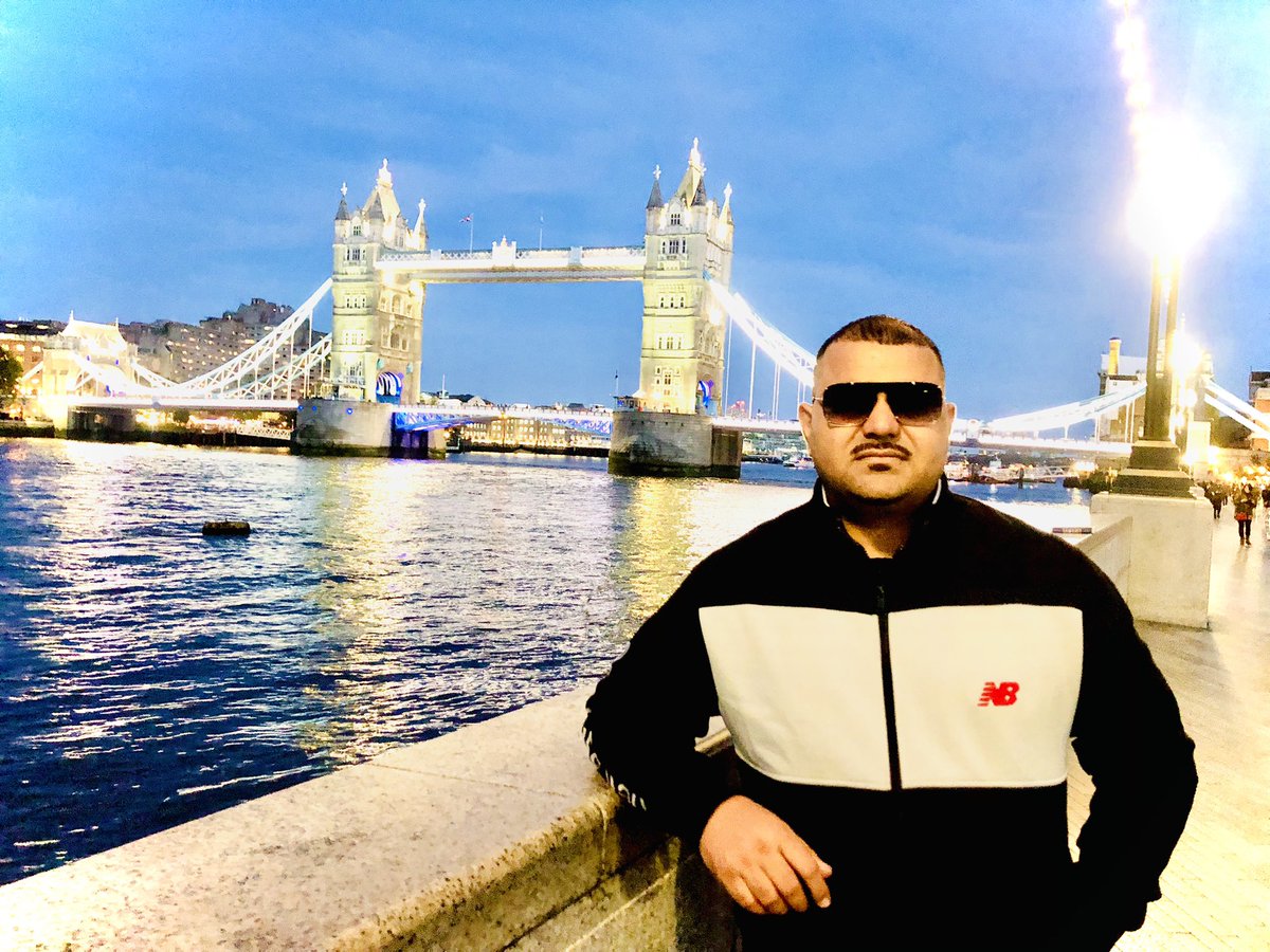 At Tower Bridge LONDON (UK)
#London #UK #vnpromotion #vikasneeraj #ਨਿੰਮ_ਤੇ_ਕਰੇਲਾ