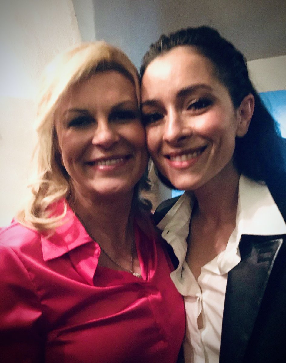 KolindaGK's tweet photo. Mojoj dragoj, talentiranoj, lijepoj @CZrinka, čestitke od sveg srca!❤️
Heartfelt congratulations  to my dear, talented, beautiful Zrinka! 
Nagrada za promicanje hrvatske kulture u svijetu otišla je u prave ruke! 
#Croatia #Cultura 
#CroatiaSmartPower #girlpower https://t.co/bewKJS02GV