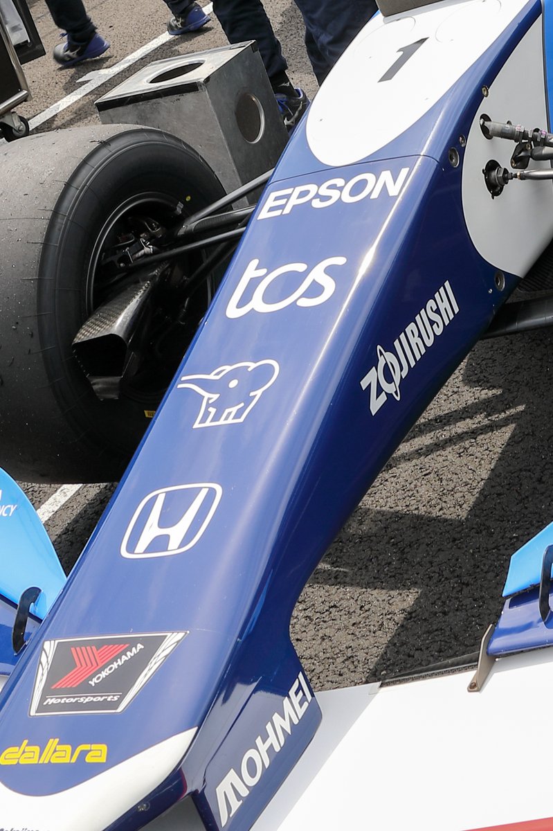 sumomoya's tweet photo. 山本選手、大湯選手、TCS Nakajima RACINGの皆さん。
予選、大変お疲れ様でした。
明日の決勝では、皆さんに素晴らしい結果がもたらされますように。
応援しています。
#THISRACE #nakajimaracing #sformula https://t.co/0KEJgCu1GK