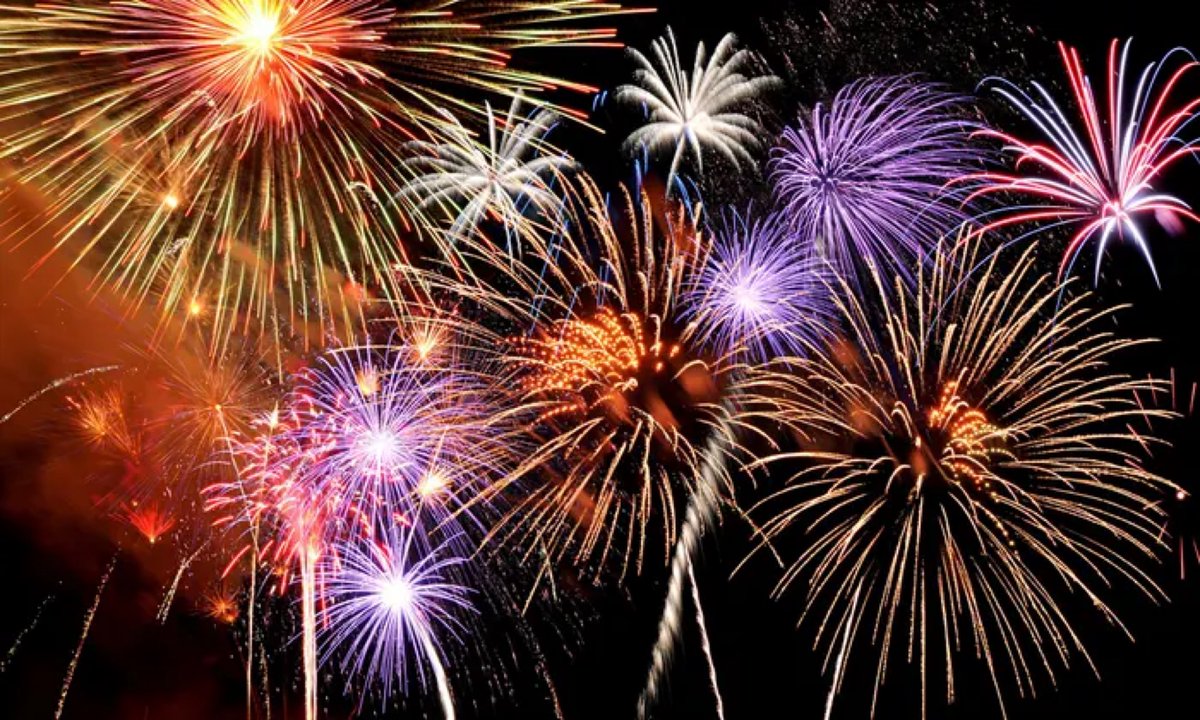 WarrFS's tweet photo. As bonfire night is approaching we are urging people to stay safe around fireworks, check the codes and essential tips on staying safe. We also advise people to go to organised bonfires instead of having your own, as the correct safety precautions will be in place. https://t.co/0rU3vf2vNy