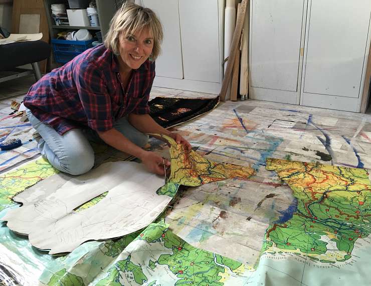 Aanstaande zondag DDD, maandelijkse talkshow in de kerk van Deil. Kijk hier voor het programma met onder andere kunstenares Mieke de Waal: koetjong.nl/ddd-maandelijk… #koetjong #westbetuwe #deildraaitdoor <a href="/DorpDeil/">Dorp Deil</a>