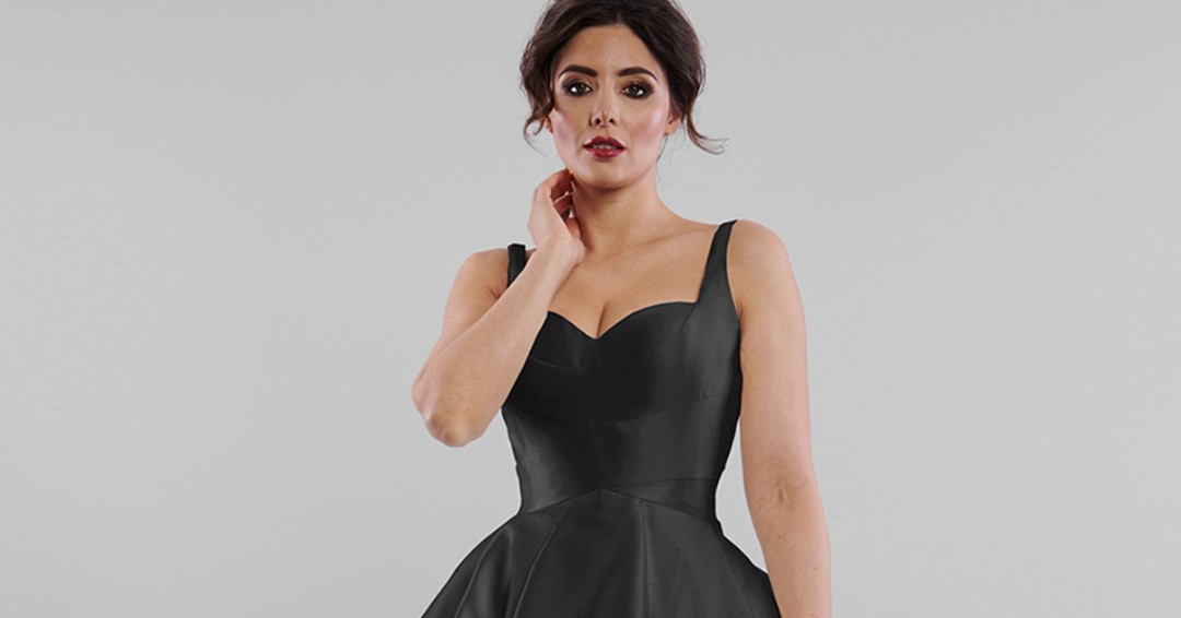 Its Halloween weekend therefore its only right we share with our our black wedding dresses right ??!! You do all realise just about all our Grace Philips wedding dresses are available in black.
ow.ly/SkHJ50GB1q7