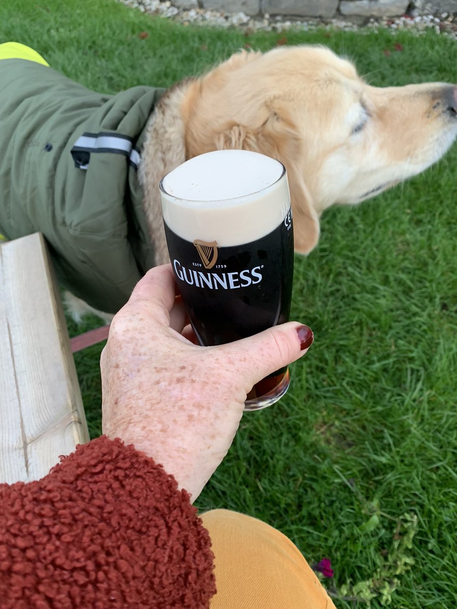 mandevillish's tweet photo. #support local #dogwalking #pintstop https://t.co/xRiBAP71rO