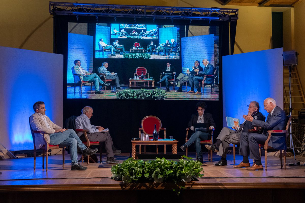 Blue Sea Land tweet media