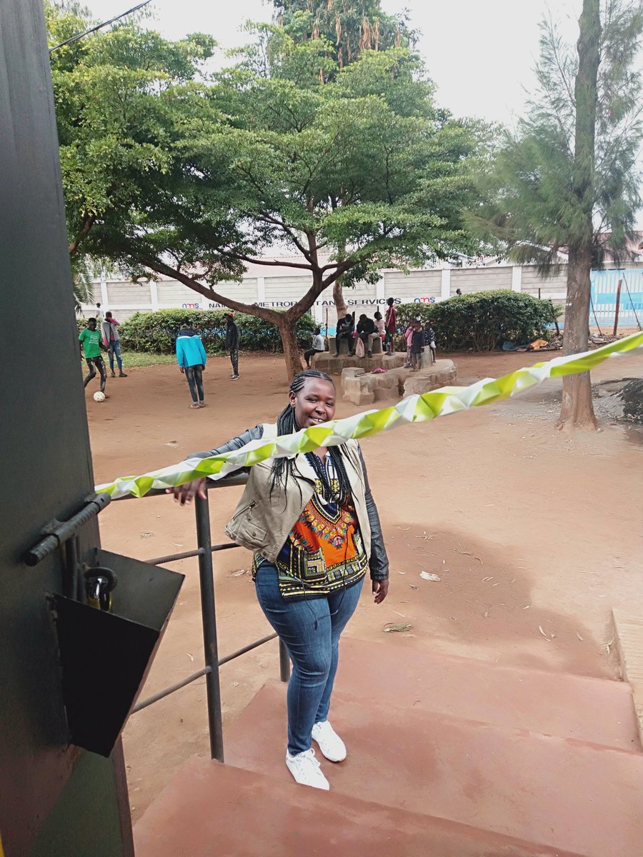 KDI_Kenya's tweet photo. The indomitable Jackie, a leader in #Kibera and a founding member of Nairobi New Dam Community #NNDCG making sure all set for the launch of their #Playbaze at #KPSP01 #WorldCitiesDay2021 #NexonFoundation https://t.co/Lu4XCfaAgw