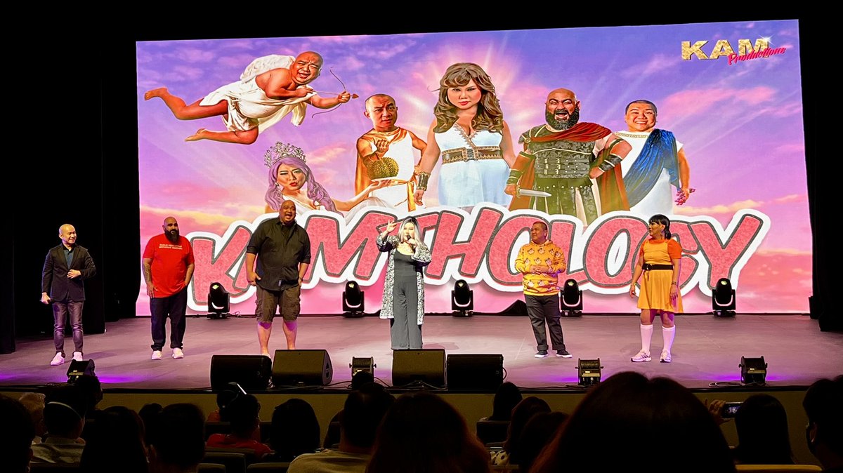 ChrystianVII's tweet photo. #Kamthology was great!Would like to congratulate&amp;thank @joannekam @KavinJay @PapiZak @StevenBonesVA @terryhasissues &amp; Bibi K Poh for an entertaining&amp;successful show! So much laughter!Would really love to see more of u guys too in d future! Keep it up! @ForTheArts #ComedyMalaysia https://t.co/Ehbd9apI7v