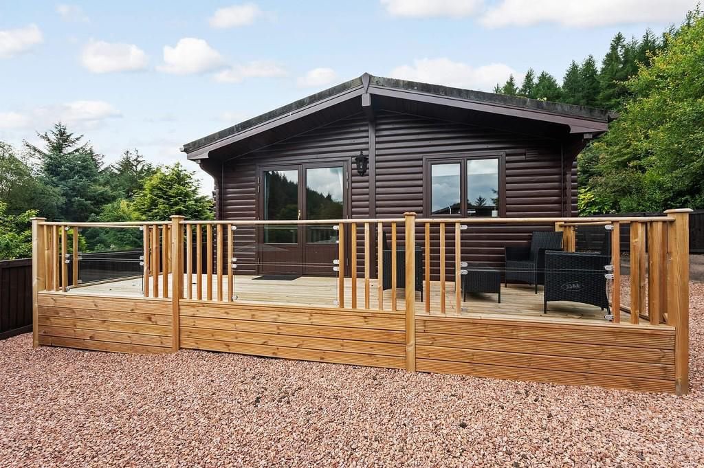 I’ve recently realised a dream of mine and become the proud owner of the beautiful Corrie Lodge in Perth and Kinross. If you’d like to stay with us it’s £125 per night for up to four adults sharing. We also welcome dogs 🐕