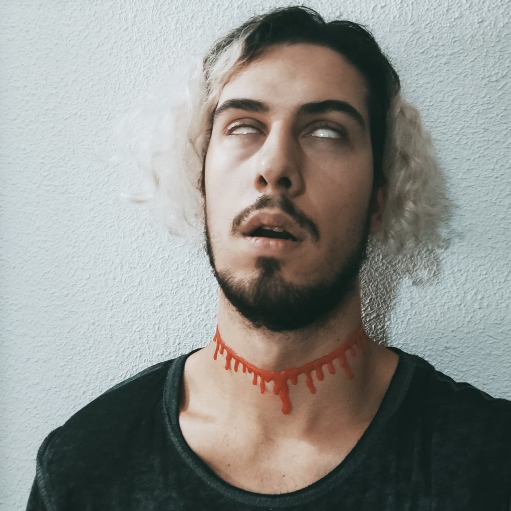 miguelmorenosan's tweet photo. 🧟 UNDEAD 🧟
.
Si no fuera por el colgante y los ojos, este sería mi look de casi todos los días 😅
Y los pelos y las ojeras que tengo tampoco ayudan.
.
#undead #zombie #nomuerto #Halloween #halloweencostume #halloweenmakeup #maquillaje #maquillajehallo… https://t.co/iF5b6G4RoV https://t.co/RMUT5CjBqv