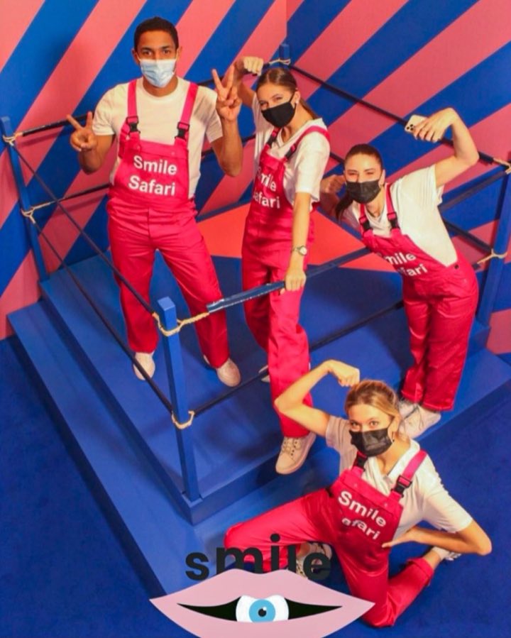 TheSmileSafari's tweet photo. SMILE SAFARI RIJSEL IS OFFICIEEL GEOPEND! 🇫🇷 Ons team kan niet wachten op jullie glimlach! Tickets beschikbaar op https://t.co/mgKa1RUx2g 💥 https://t.co/A6G9IrRHM7