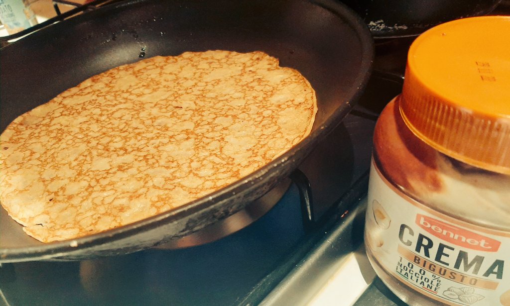 GuidoRavaz's tweet photo. Crepes, crema bigusto e sei in #poleposition #SaturdayMorningFever https://t.co/71pnSoaxyu