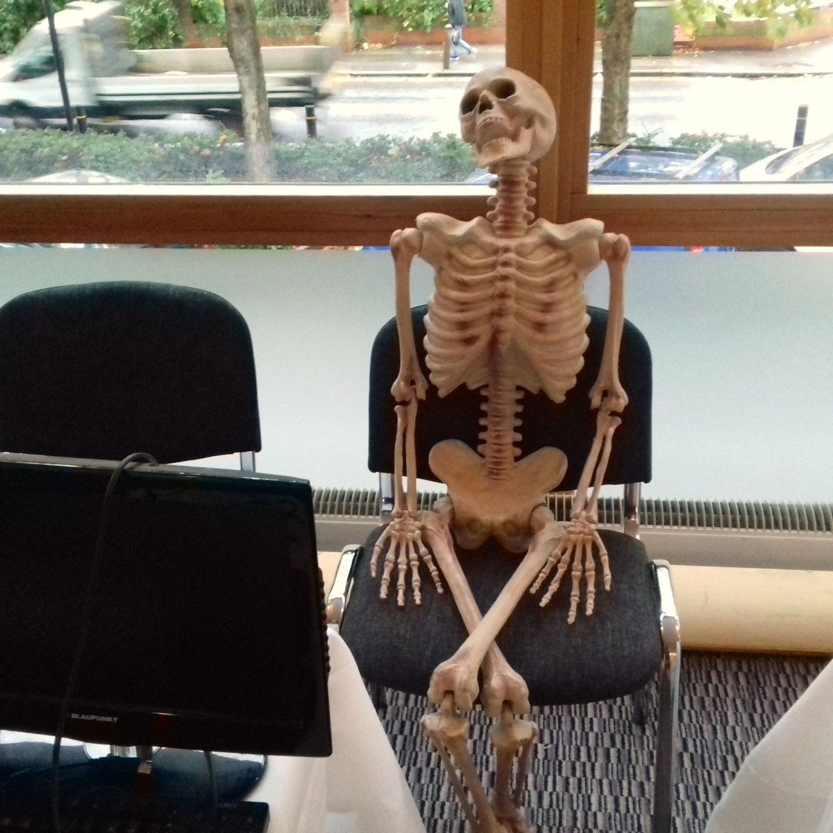acorn_computers's tweet photo. Early #ROLS2021 #setup, and @AmcogG sum up how most people feel, in terms of awakefulness. #GoodMorning #MoreCoffeeRequired https://t.co/qiphNzYWwF