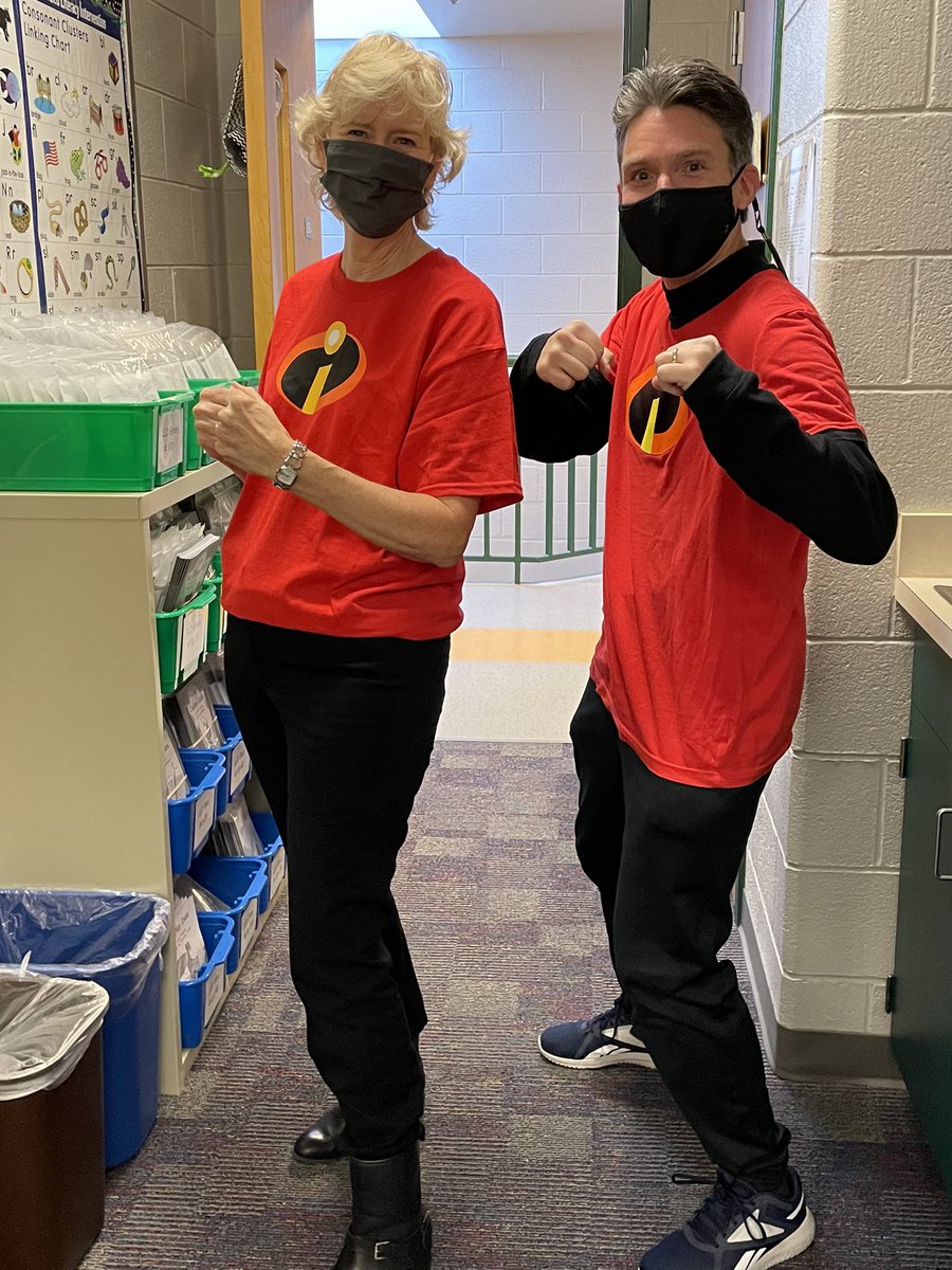 When your teaching partner suggest you dress up (and he NEVER has done so before) you go for it! #dressingupisfun #hesaidnoHPcostumes🤣❤️ we are incredible 💪