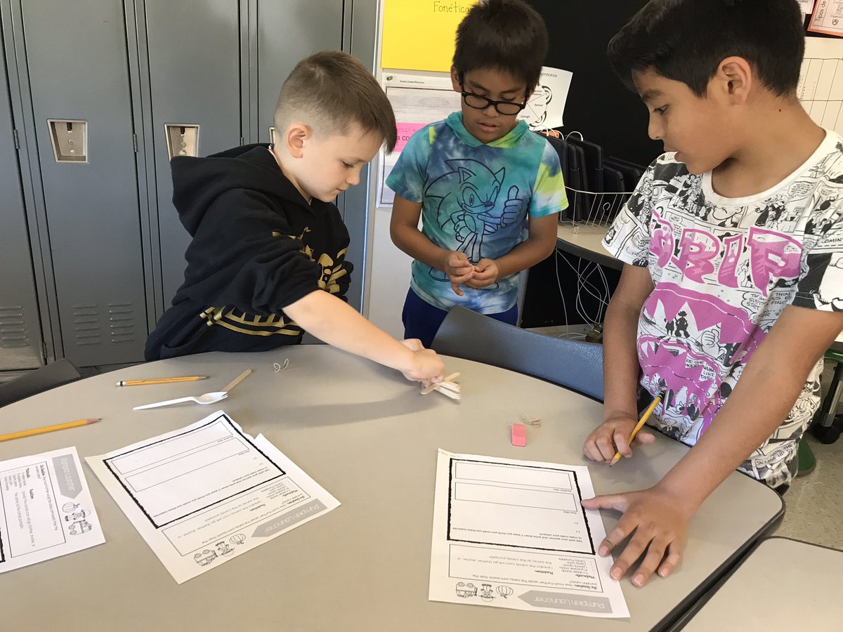 GalavizMrs's tweet photo. Chunkin pumpkin fun in science! @CreeksideCubs @LISDScience https://t.co/m06tQHVabd