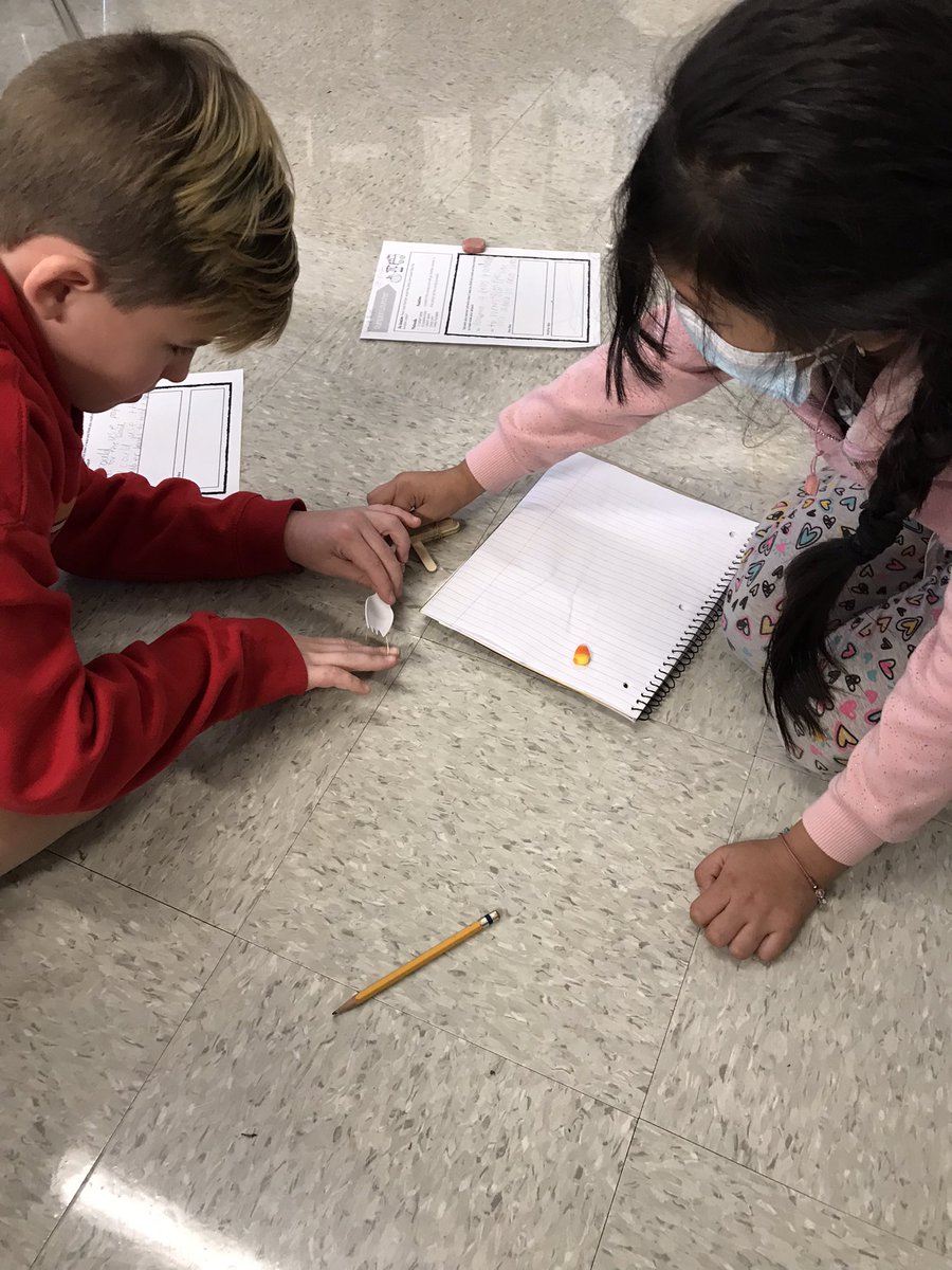GalavizMrs's tweet photo. Chunkin pumpkin fun in science! @CreeksideCubs @LISDScience https://t.co/m06tQHVabd
