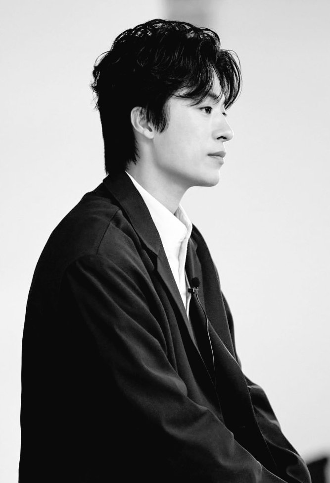 Sweet_imitator's tweet photo. 귀신보는 강팀장이랑 귀신붙은 태팀장 어떠신가요? https://t.co/io5SQqxt7w