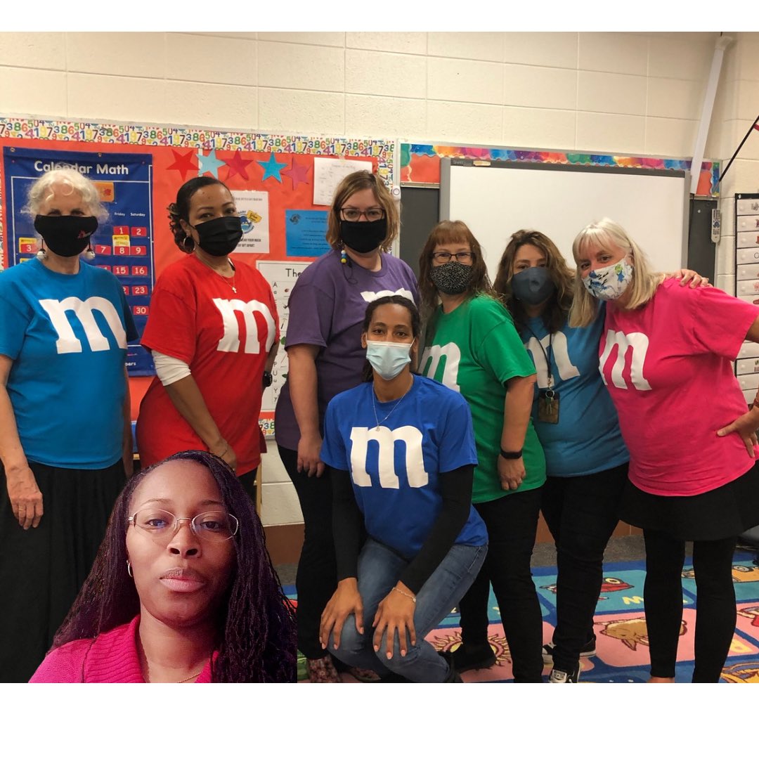 MrsAtalaPK's tweet image. @MsPoindexter_PK was here the whole time. No photoshopping here. Just another M and M 😉 #prekchronicles #teachertwitter