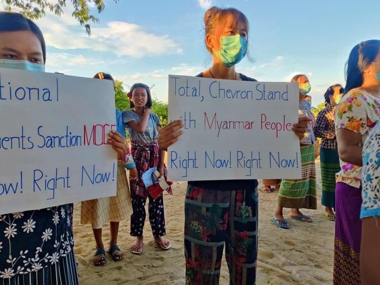 Hha__1998's tweet photo. Never Cold Blooded Pro-democracy Locals from PhaungKar Village marched on the streets to overthrow the Military Dictatorship. 

#WarCrimesOfJunta
#Oct30Coup  
#WhatsHappeningInMyanmar https://t.co/XEDj21c8bm