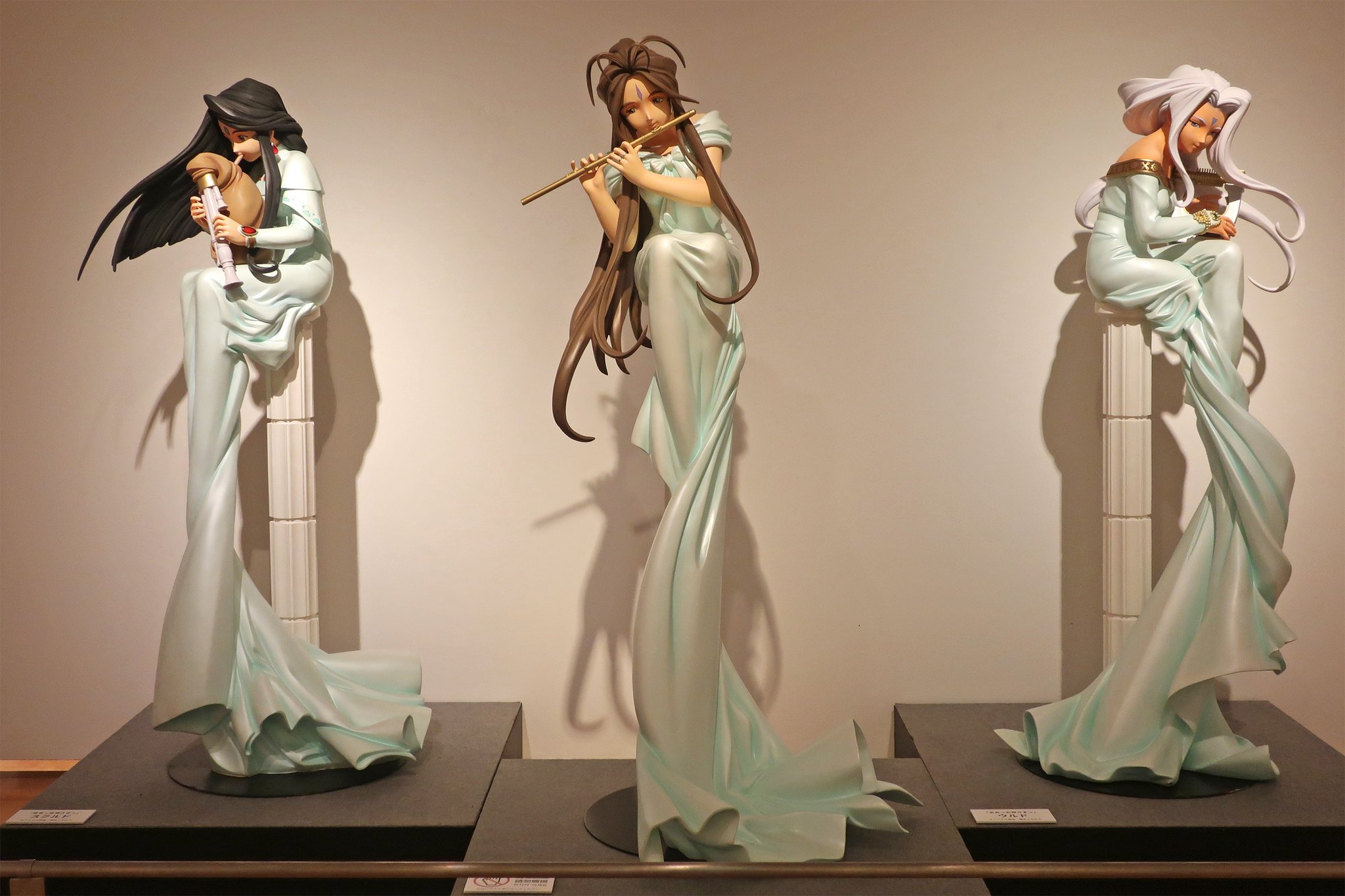 ああ女神様 ウルド等身大フィギュア